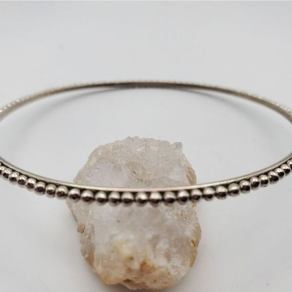 Raised dotted edgy punk bracelet bangle B1325 - Picture 2 of 3